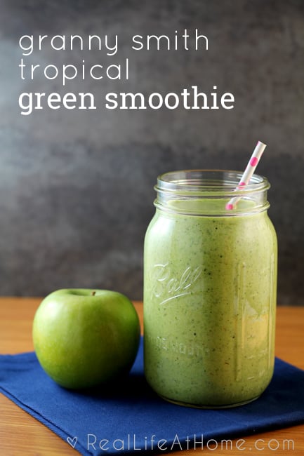 Granny Smith Tropical Green Smoothie {This is an awesome source of vitamins!}