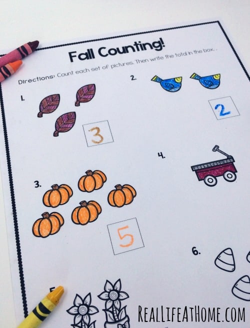 Grab this cute set of early math printable pages for Fall! This set covers counting, comparing and adding numbers within 10. Plus, all pages are black and white for easy printing!