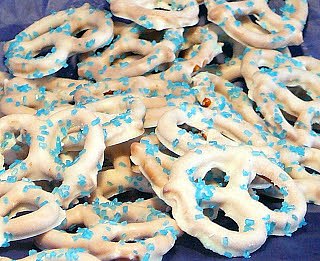 homemade christmas gifts chocolate covered pretzels 