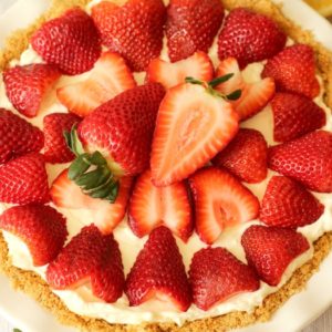 Easy, No Bake Strawberry Cheesecake
