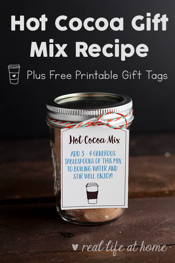 Homemade hot cocoa is a perfect gift for the holidays! Here's a recipe for hot chocolate in a jar (or baggie) plus free printable hot chocolate gift tags. #HotChocolate #HotCocoa #PrintableGiftTags