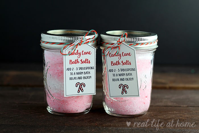 Homemade peppermint bath salts are a great DIY gift for the holidays! Here's a recipe for candy cane bath salts plus a free printable set of gift tags. #HomemadeGifts #PeppermintBathSalts #KidMadeGifts | Real Life at Home