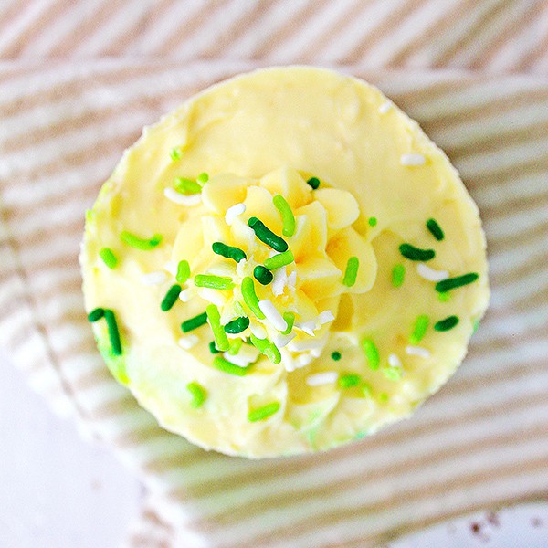 Easy Multicolored Layered No-Bake Cheesecake Recipe